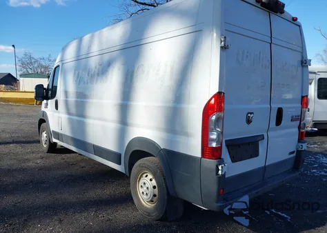 2015 Ram Promaster 2500 High Roof z USA, uszkodzony, nr VIN 3C6TRVDDXFE509615